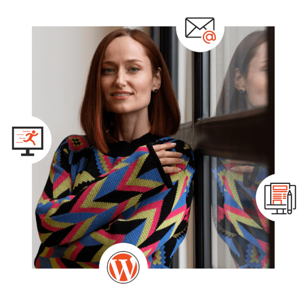 Hébergement web, Femme accoter sur une fenêtre.